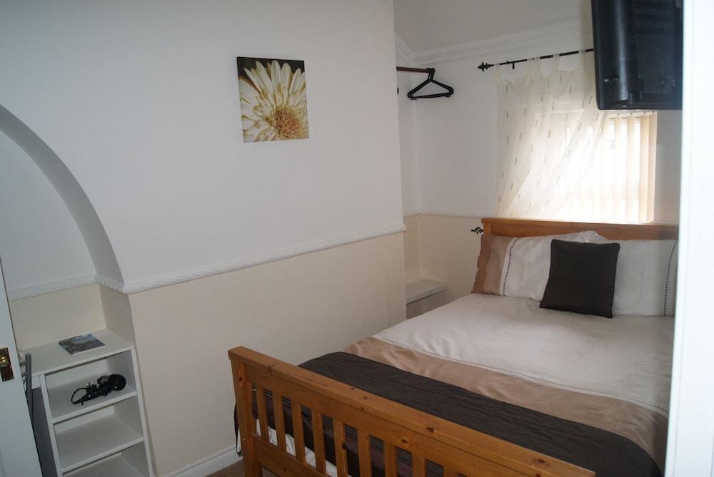 Phoenix B&B Лъндъндери Екстериор снимка